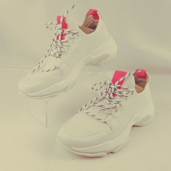 Steve Madden Women's white sneakers Myles Knit. - Picture 4 of 8